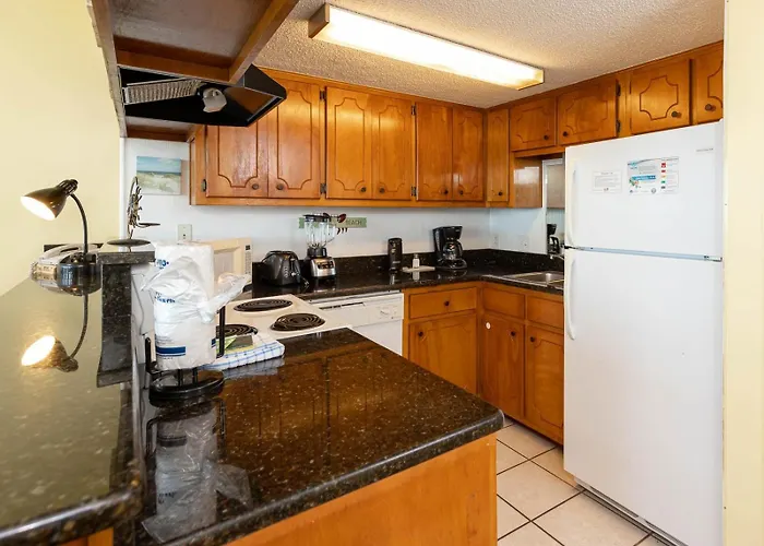 Island Winds East 404 Apartment