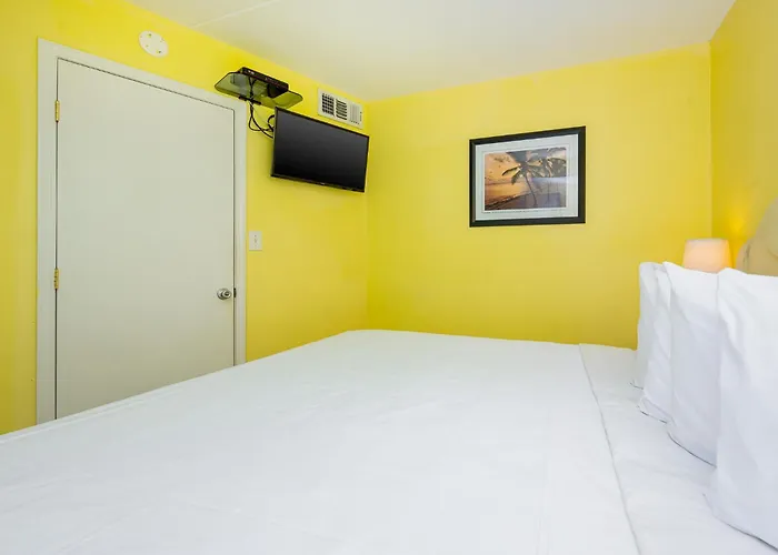 Island Winds East 404 Apartment