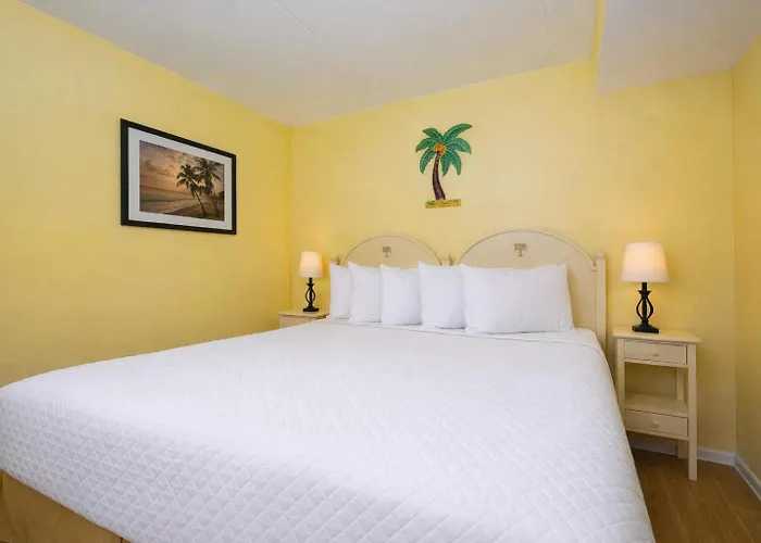 Apartment Island Winds East 404